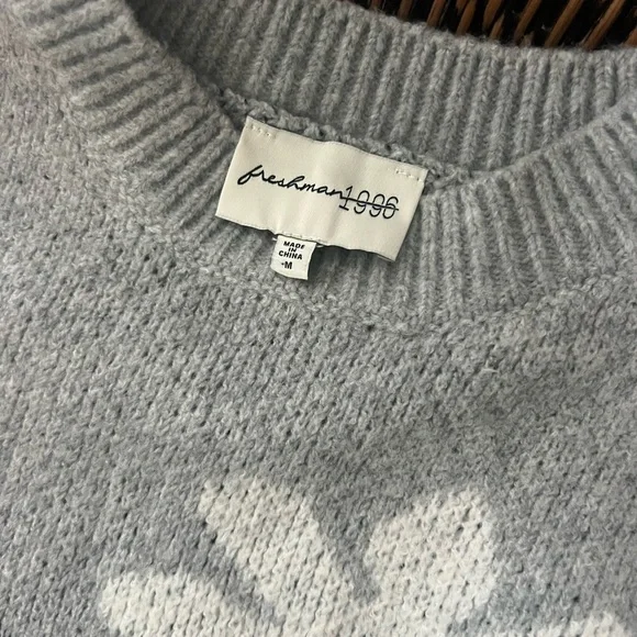 Gray and Black Crew Neck Sweater with Floral Design - Picture 4 of 4